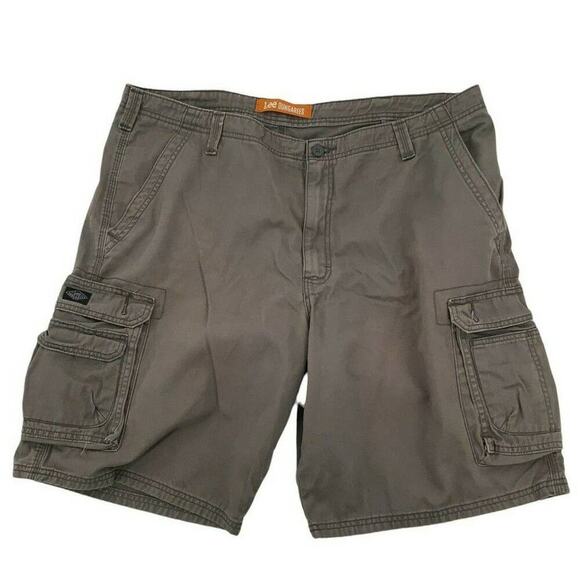 Lee Dungarees Shorts Men's Size 42 Loose Fit Classic Outdoor Hiking Khaki Cargo - Picture 1 of 8